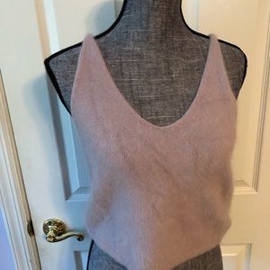 sleeveless sweater crop top